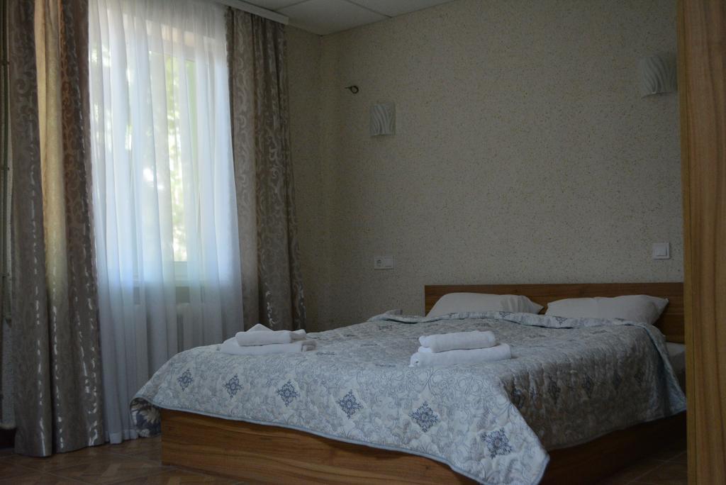 Zelenyi Kampus Hotel Odesa Exterior photo